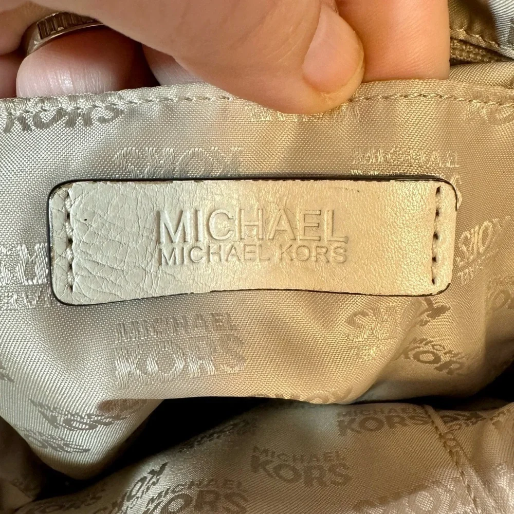Michael Kors Canvas Jet Set Tote with Circular‎ Logo White Studded Leather Trim - Picture 8 of 8